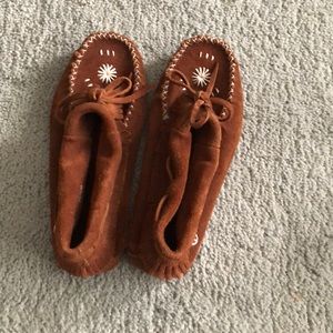 Moccasin slippers
